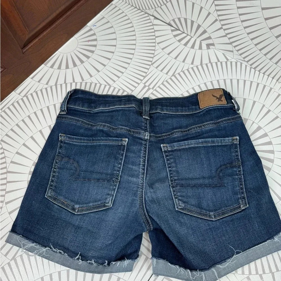 American Eagle Women’s AEO DENIM CAFE MIDI Size 4 Cuff hem Jean Shorts - Picture 7 of 8